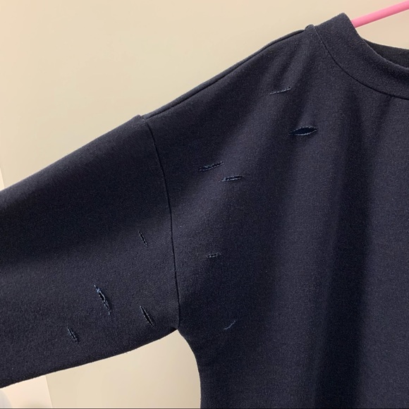 Navy blue sweatshirt with rips - Picture 5 of 5